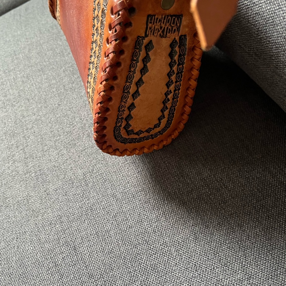 SO CUTE! Hand-Painted Floral Leather BOHO, HIPPIE Crossbody Bag - Tan - Picture 4 of 6